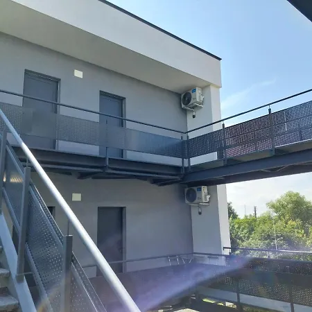 מלון דירות Casa Maria 3*